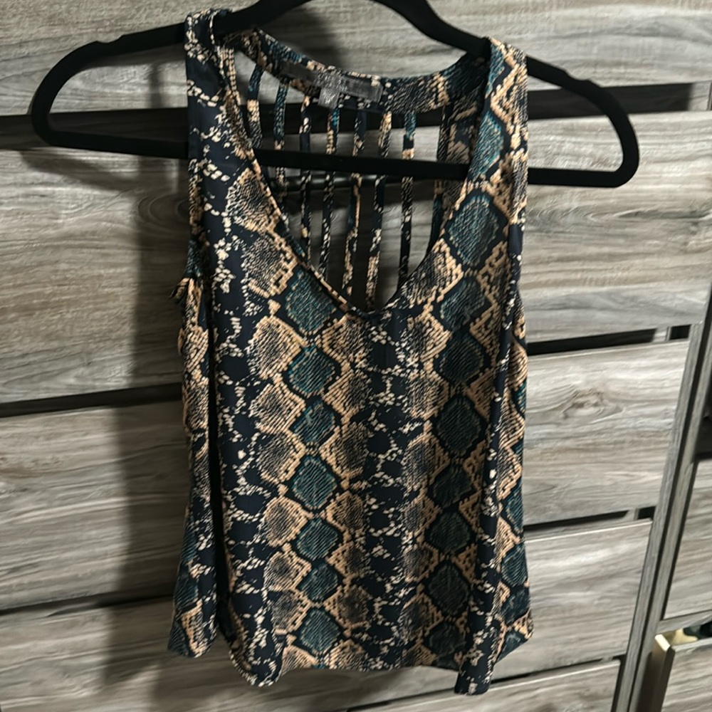 Guess Top
